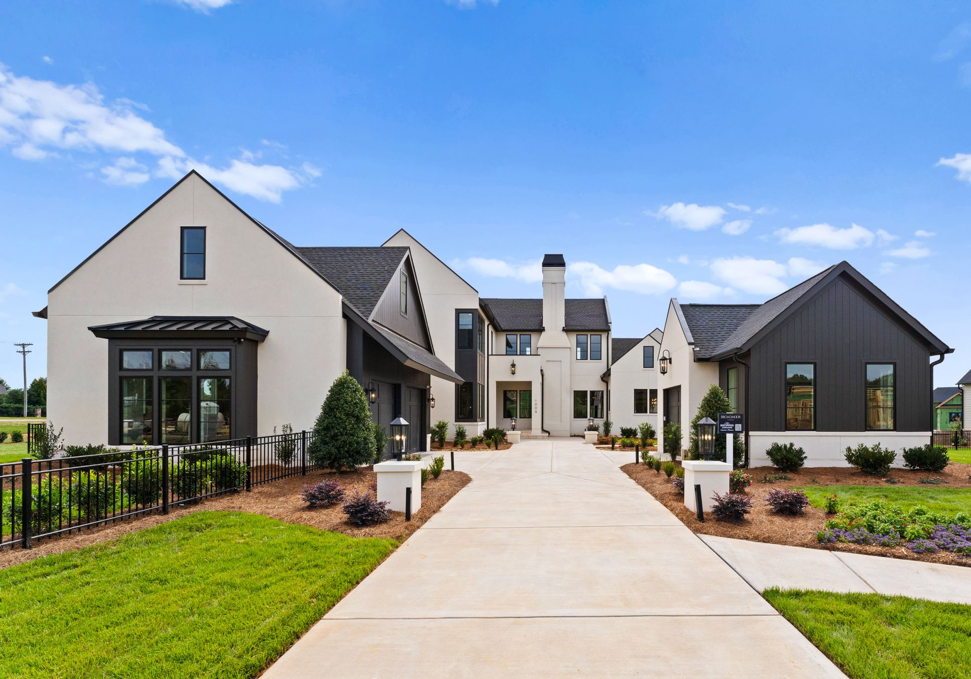 Custom Home Exterior:Custom Home Exterior