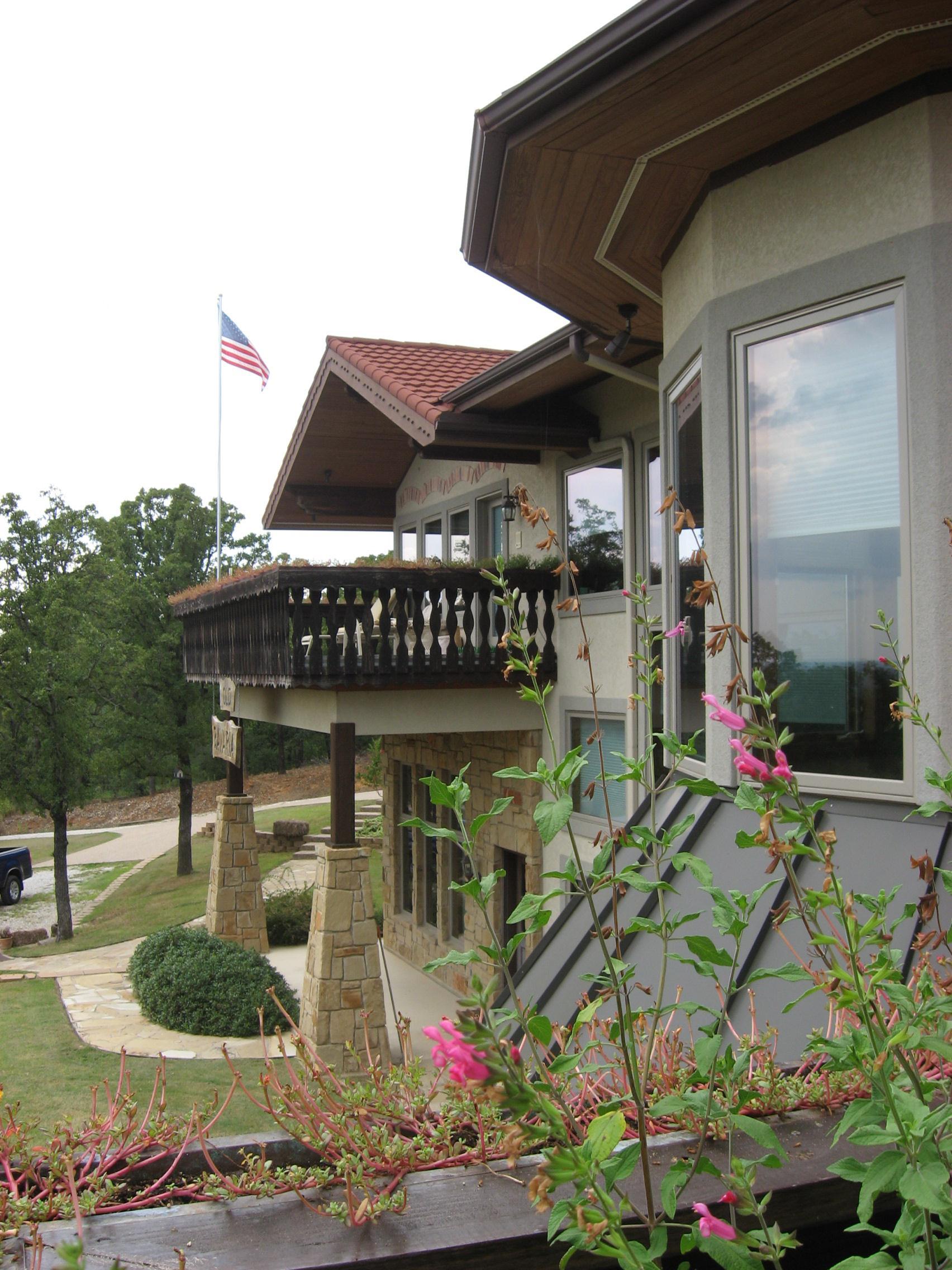 Bengfort Custom Homes,76240