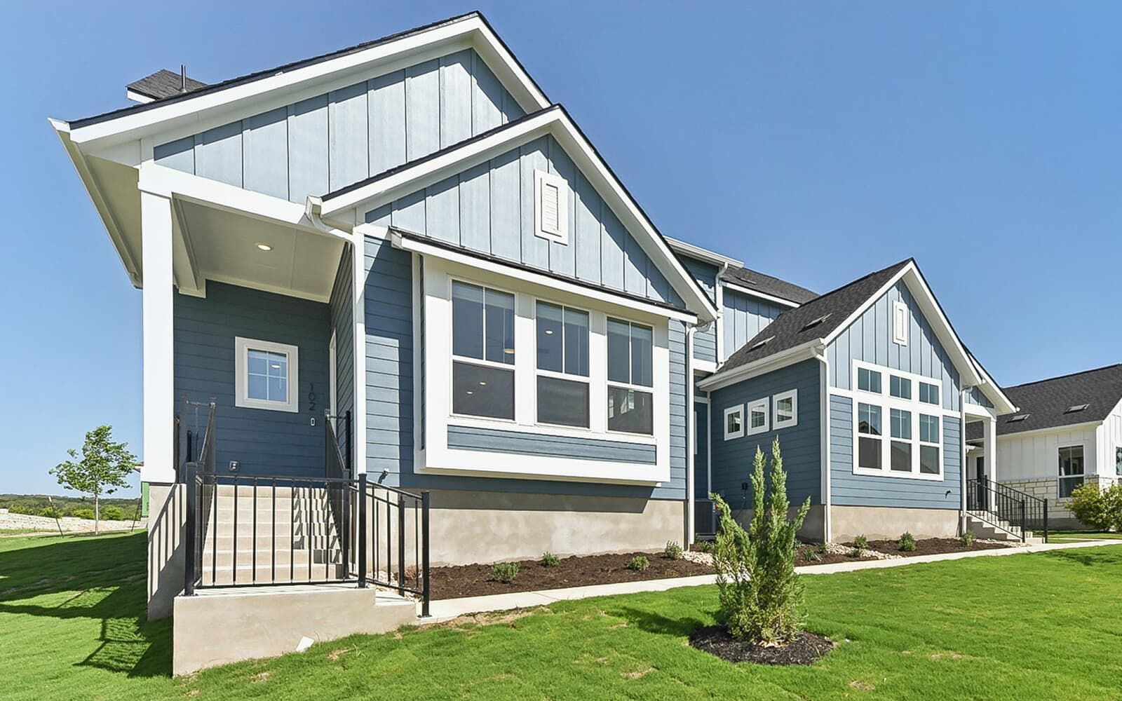 Exterior:107 Maceo Way 102