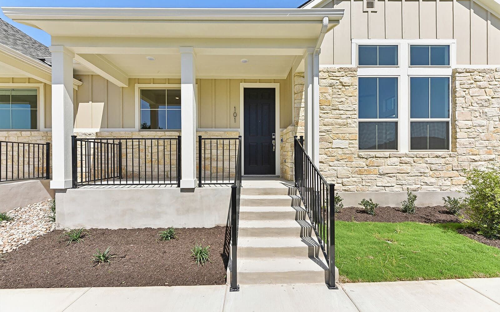 Exterior:139 Stewart Unit 101 Front Exterior