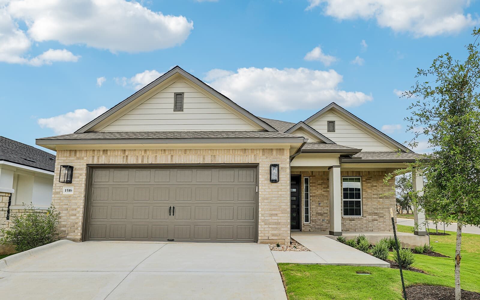 Exterior:1516 Dancing Oak Lane