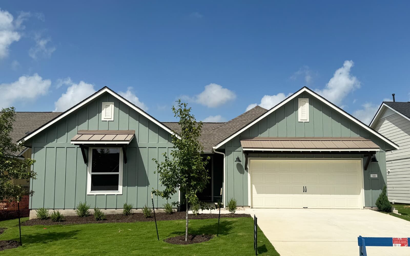 Exterior:321 Sweeping Sage