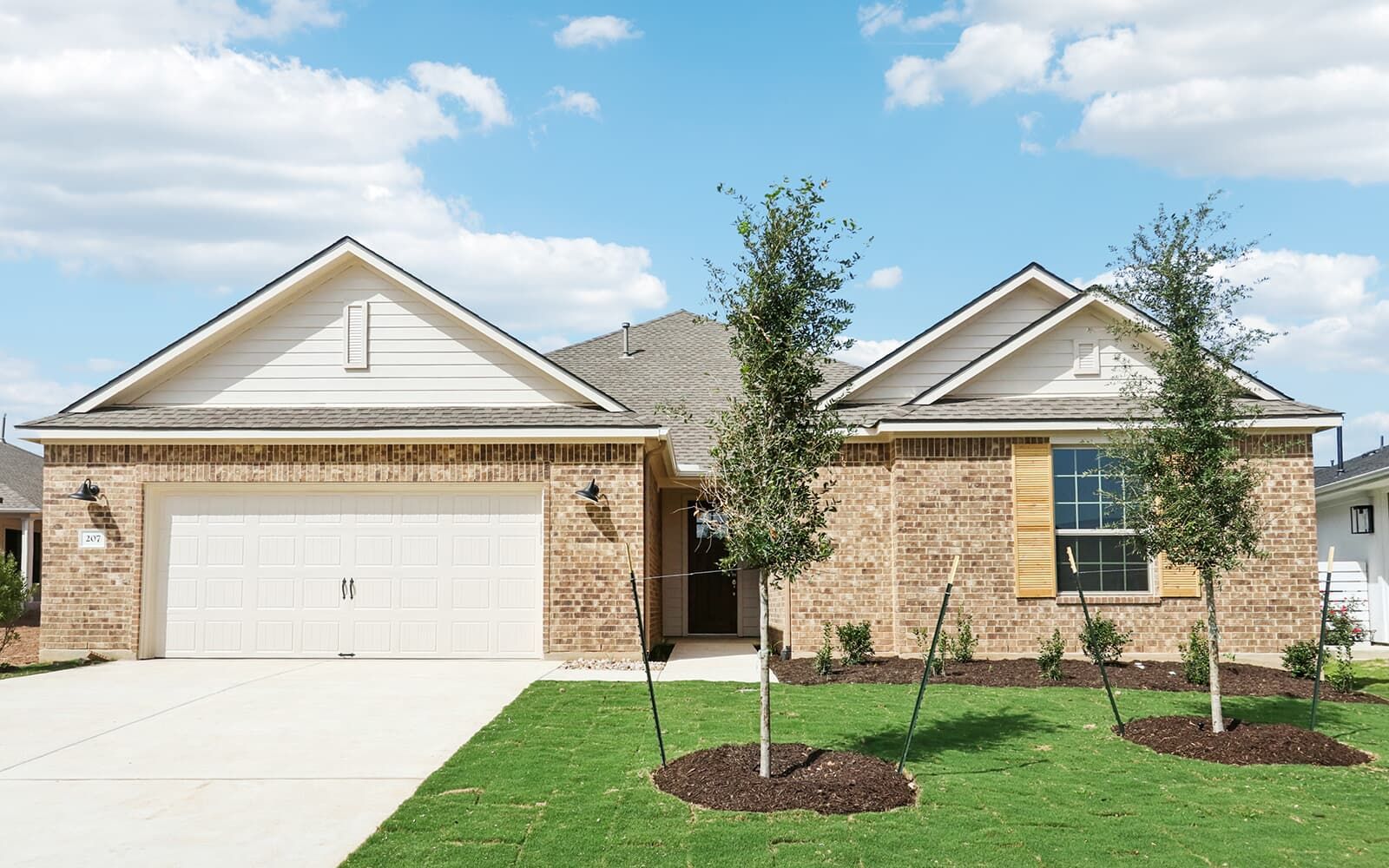 Exterior:207 Sprinting Peak Drive Front Exterior