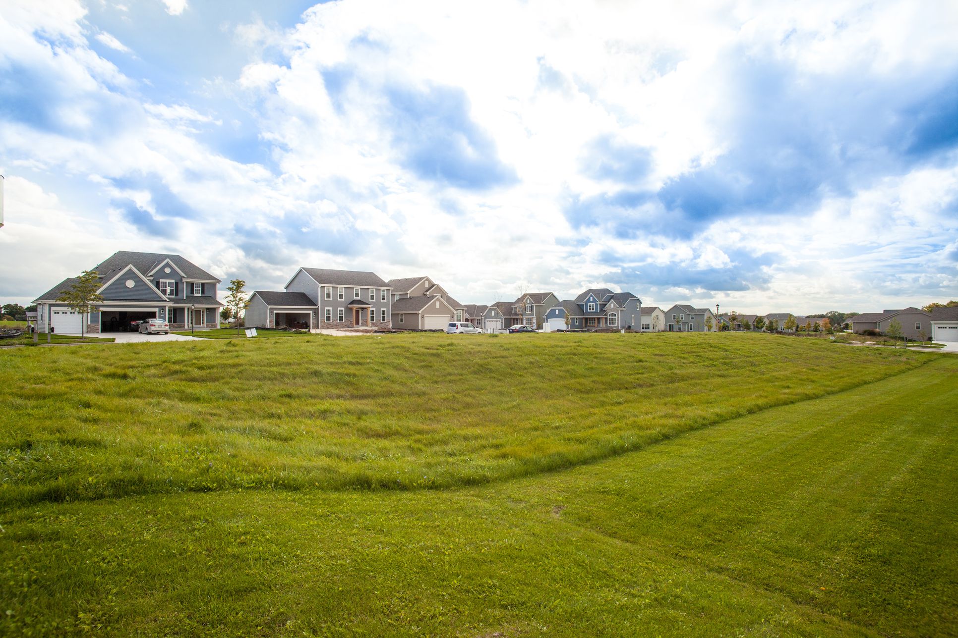 Hidden Hills Streetscape