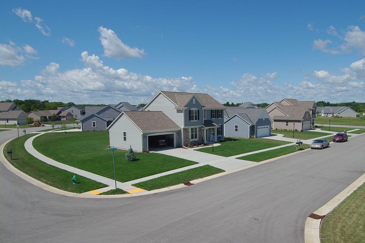 Lake Bluff Neighborhood