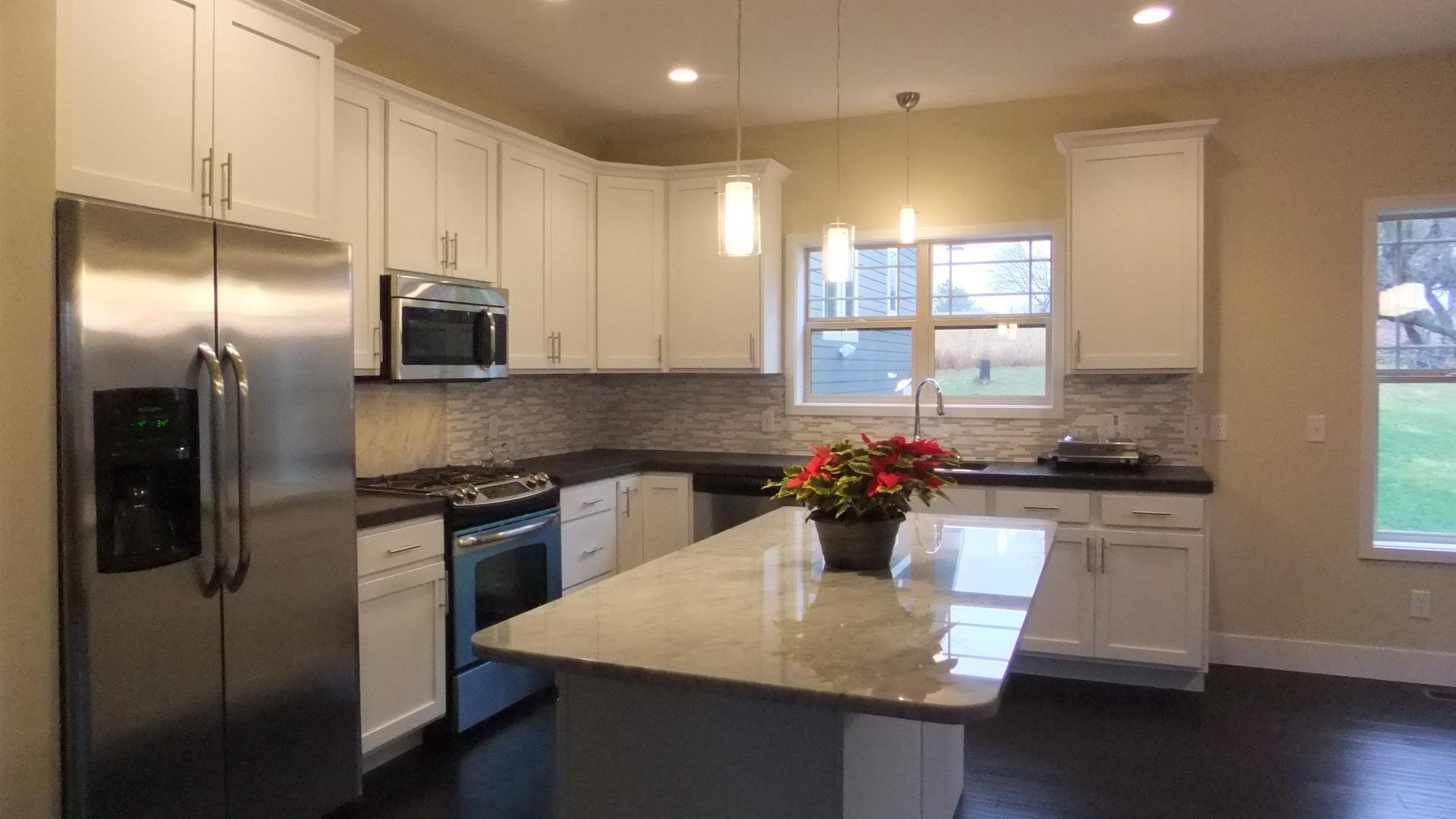 Biltmore Design Homes,53713