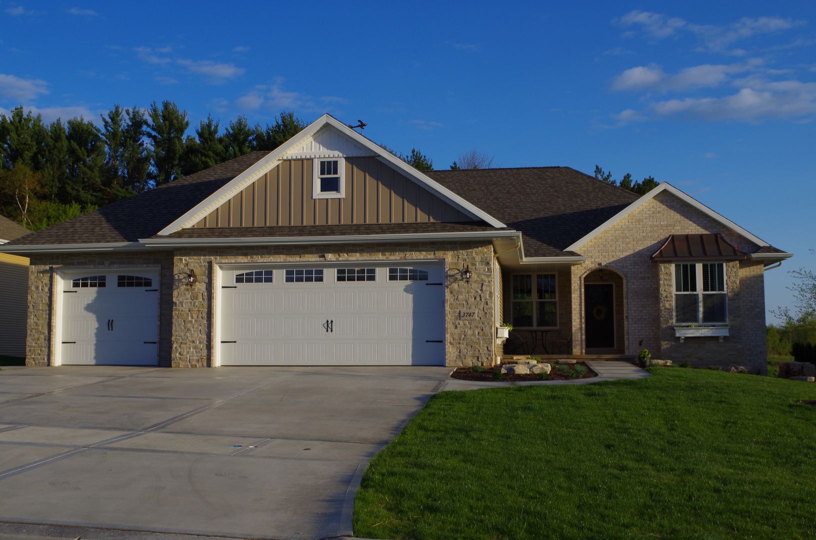 Black Diamond Builders,54313