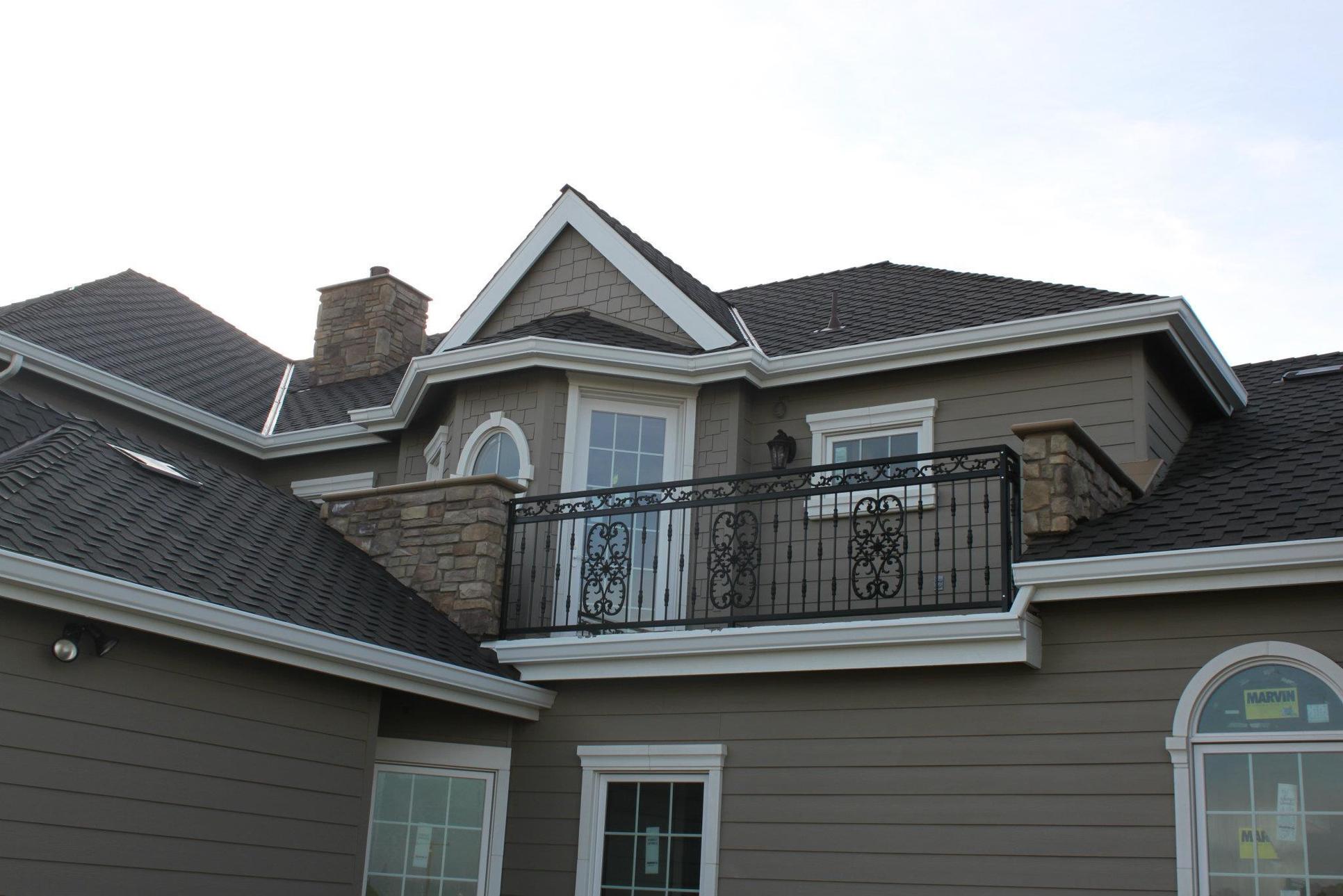 B L C Custom Homes,93612
