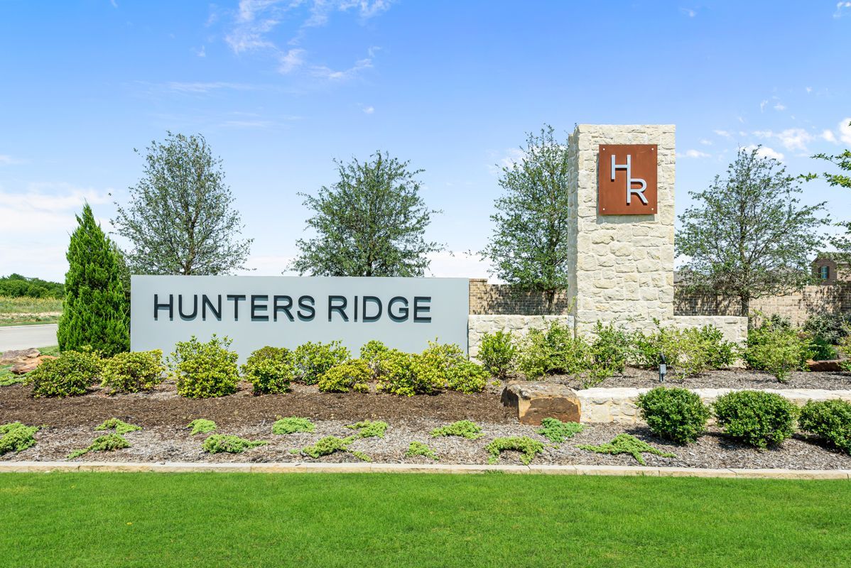 Hunters Ridge Entrance Sign:Hunters Ridge Entrance Sign