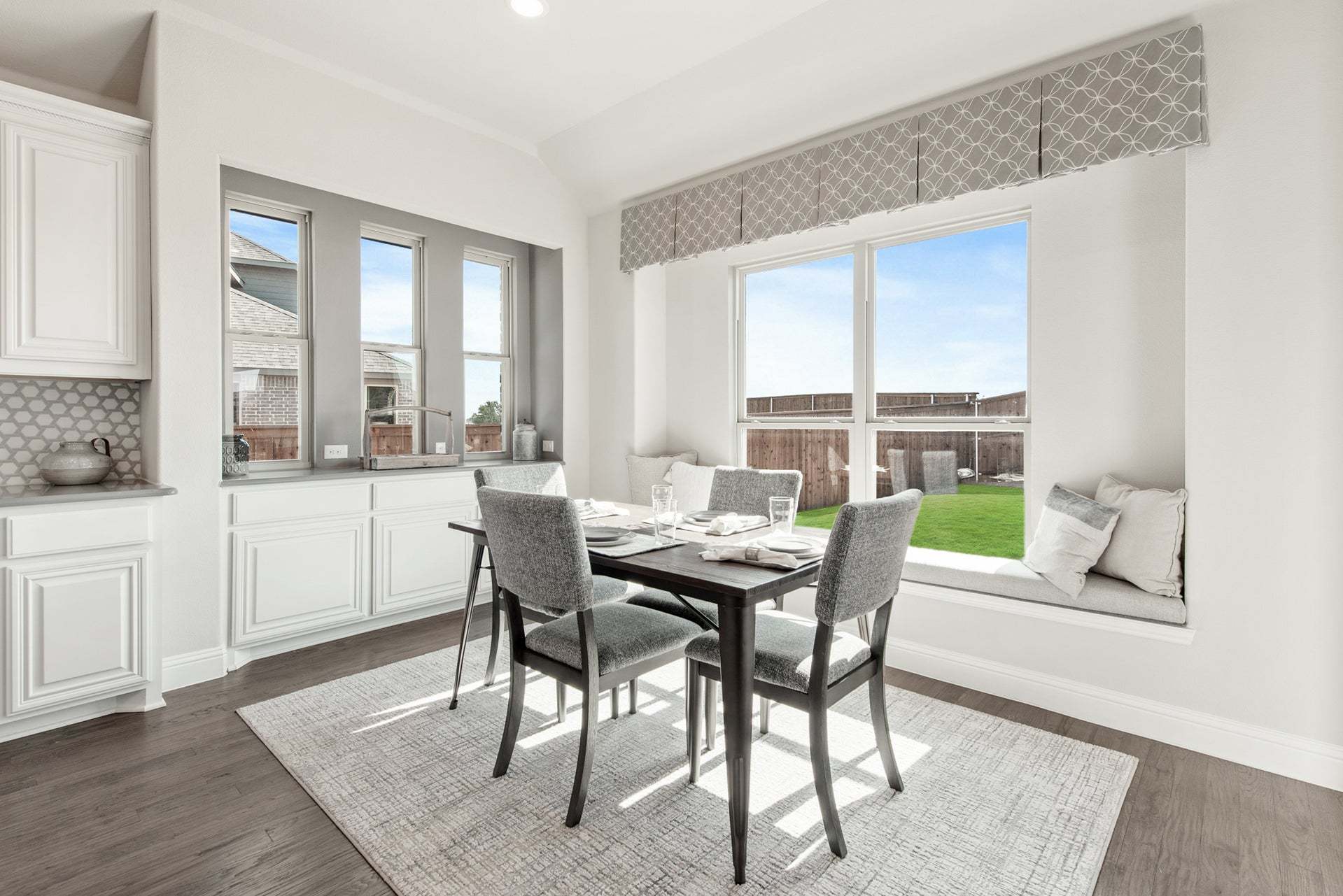 Breakfast Nook:Breakfast Nook