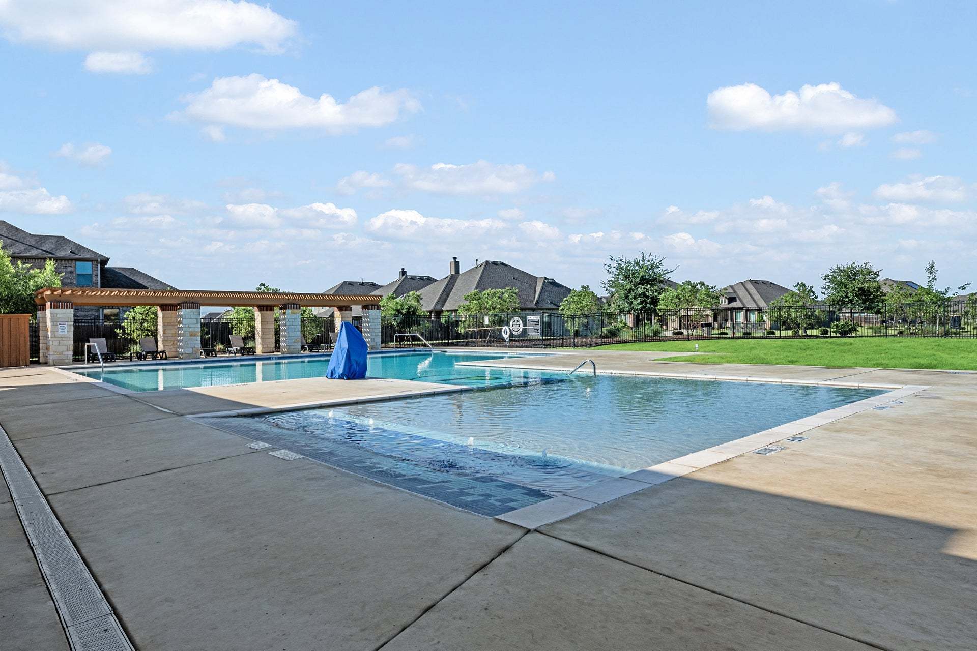 Pool:Amenity