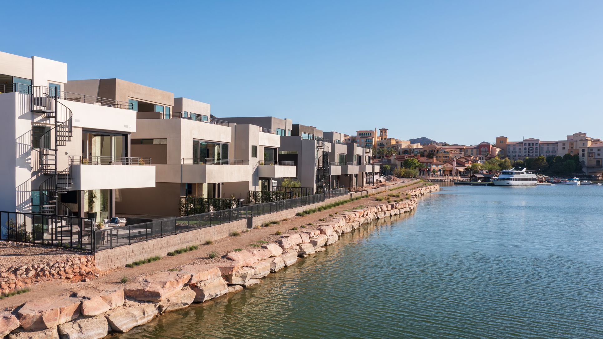 Shoreline - Lake Las Vegas