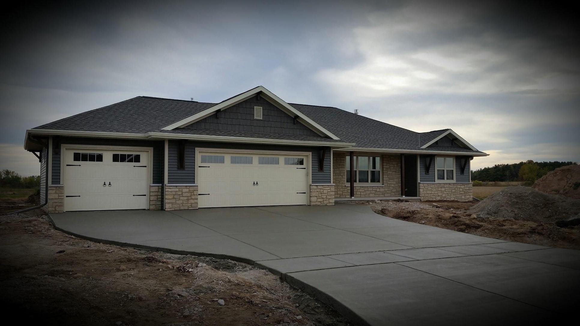 Brefco Builders,54162
