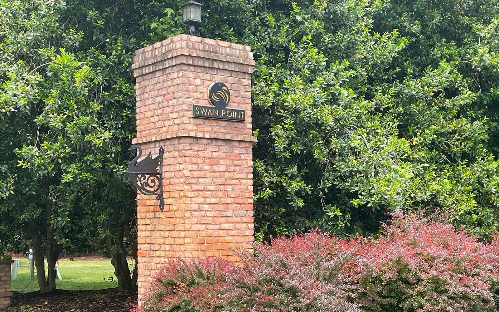 Entrance:The entrance of Swan Point