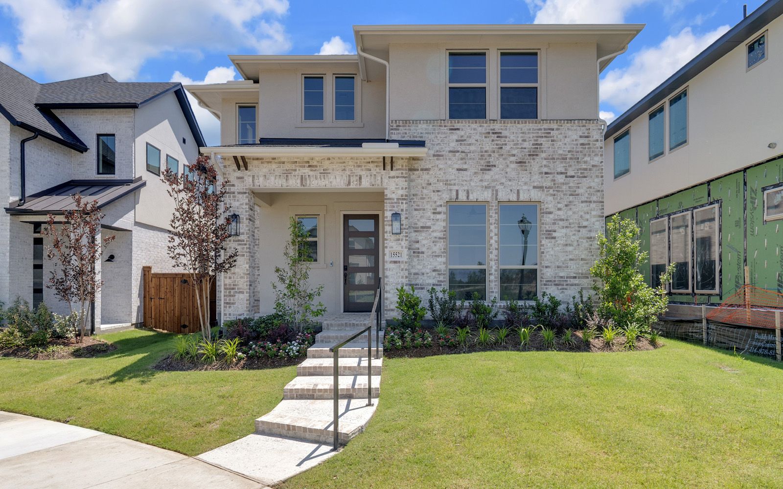 15521 Swallowtail Front Exterior