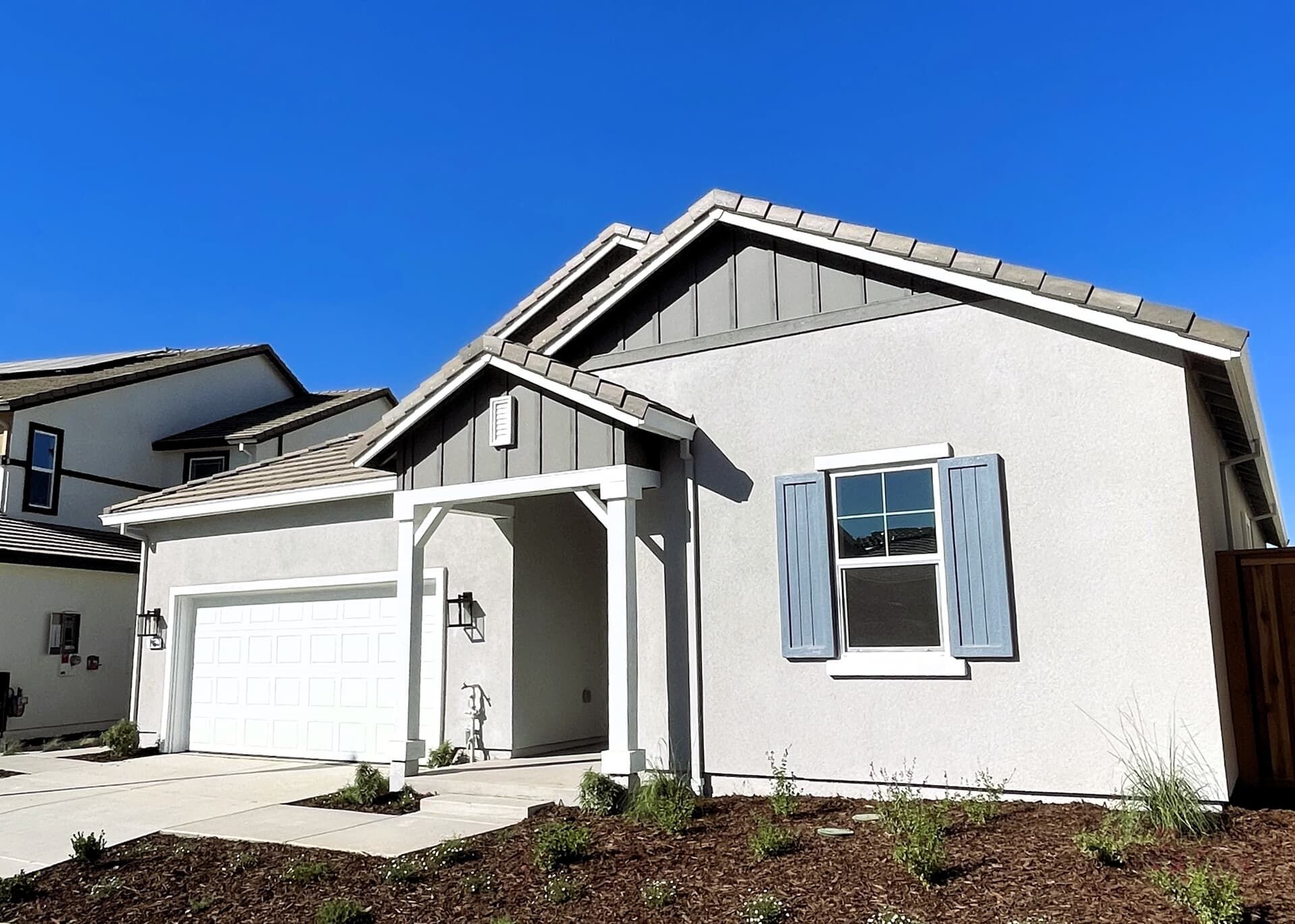 Exterior:Tesoro Lot 79