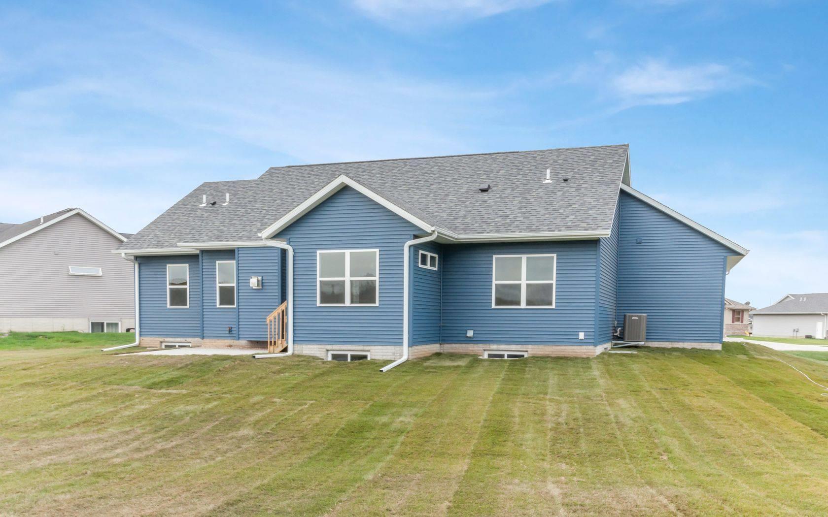 B Stickley Homes,52403