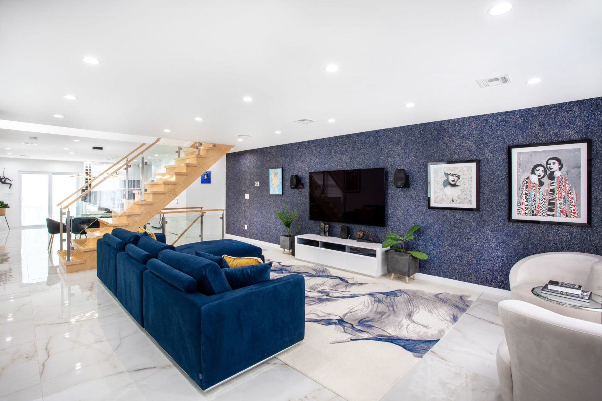 Captivating Construction Group,07722