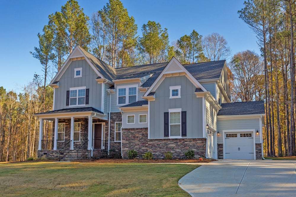 Statesville - Elevation 2 with 3-Car Garage