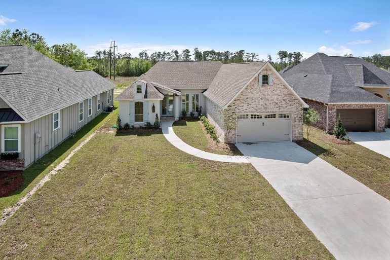 C & C Home Builders,70448