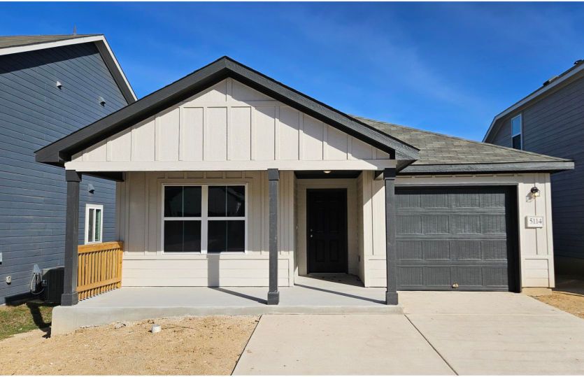 Exterior:5114 Flight Sail - Durant