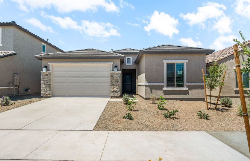 Exterior:Poppy