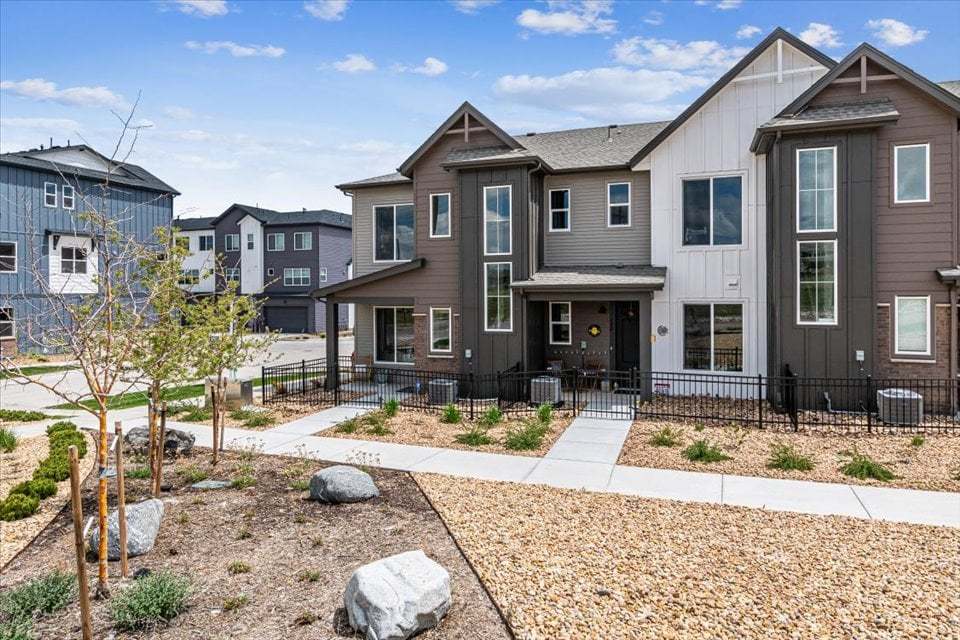 Pacific Collection at The Townes at Skyline Ridge,80108