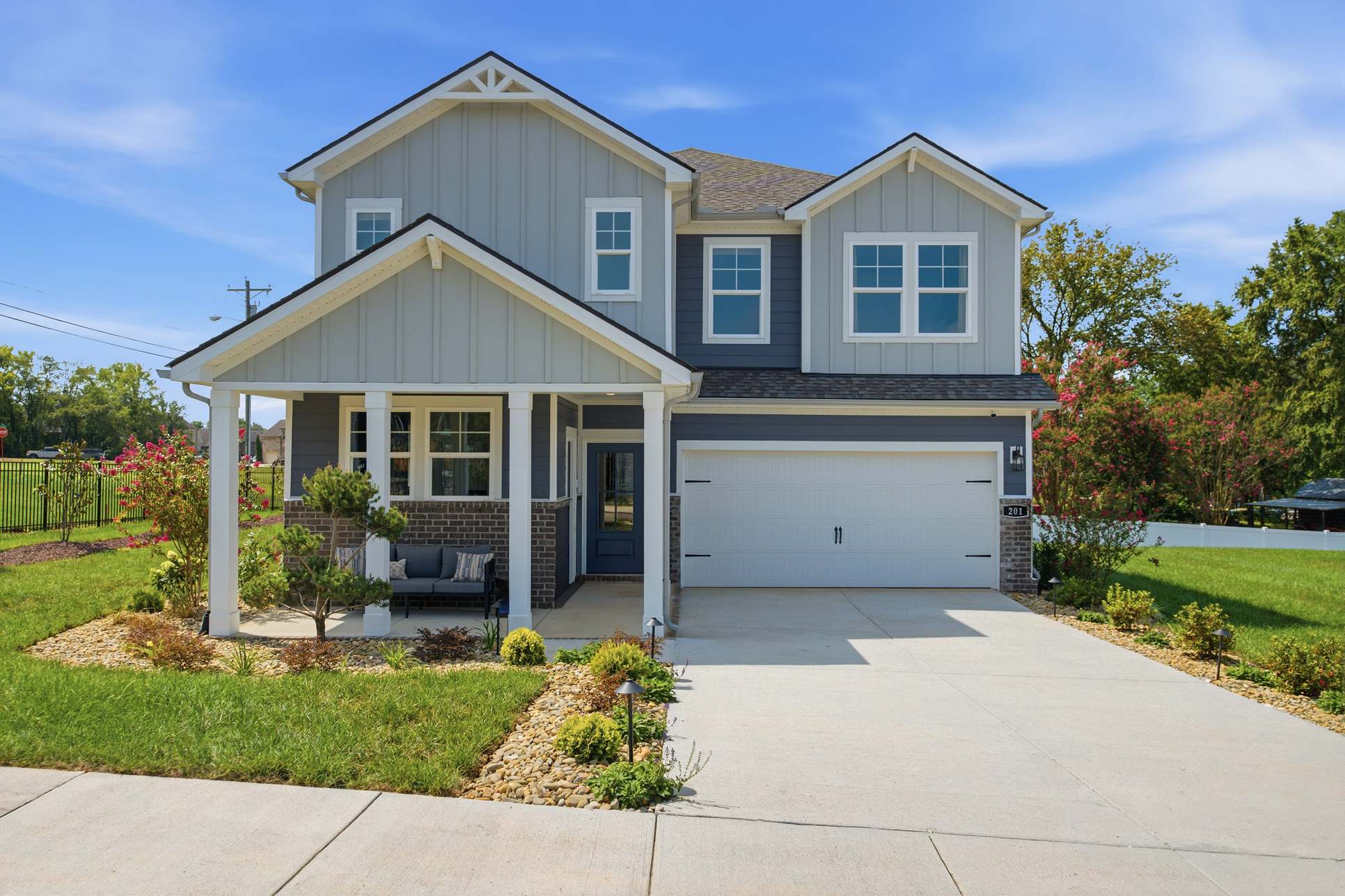 Kingfield,37167