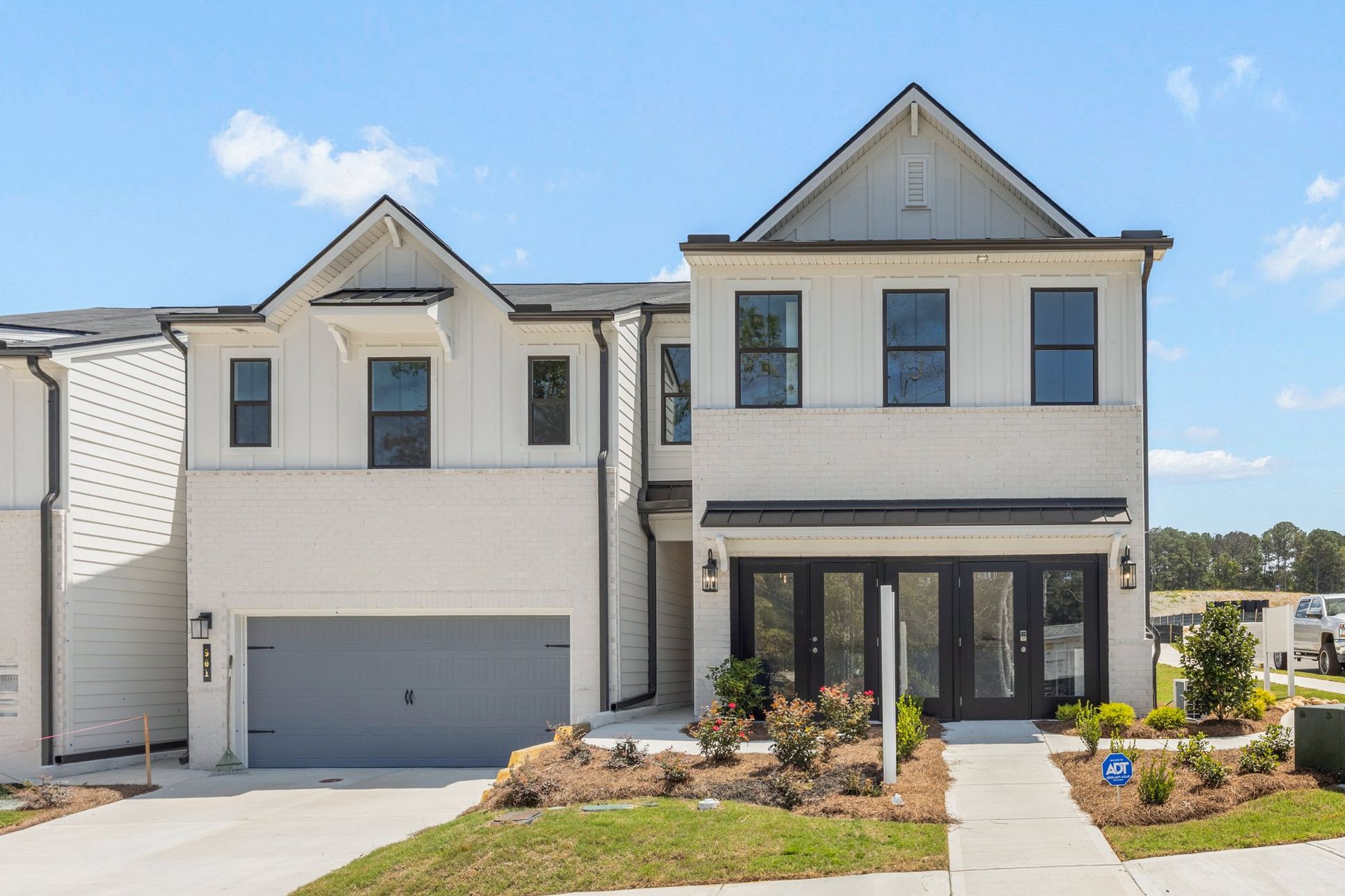 Azalea Square Townhomes,30043