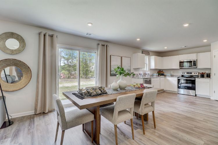 Woodland Ridge,48195