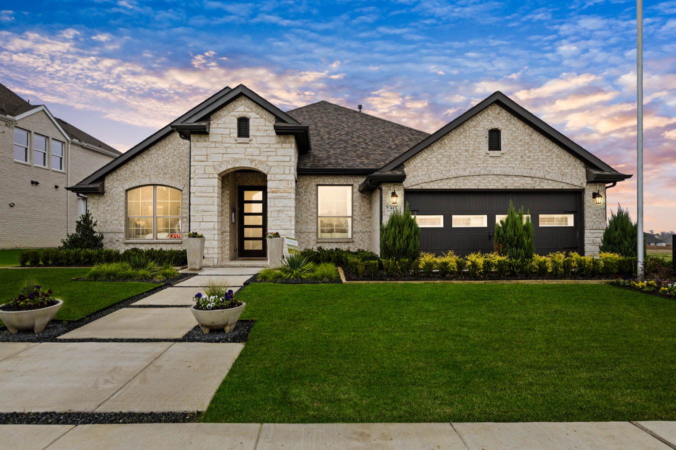 Oaks of North Grove,75165