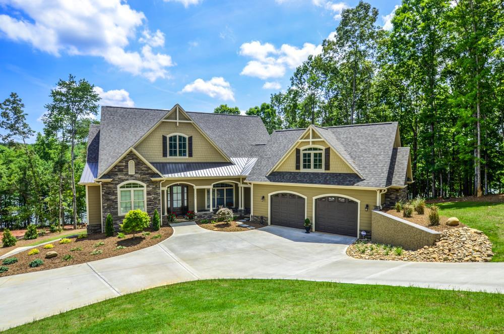 C & M Custom Homes,29349