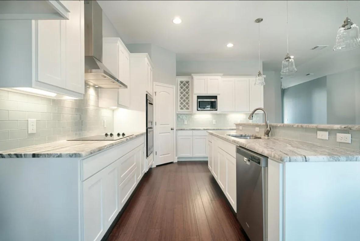 Corker Custom Homes,78642