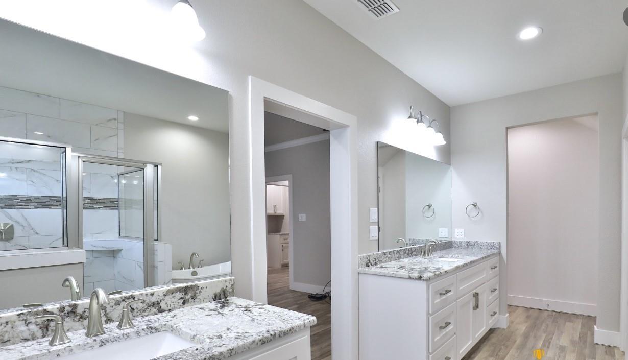 Cornerstone Custom Homes,79601