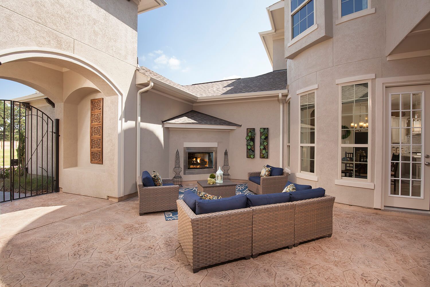 Courtyard - The Katy (8264 Plan)