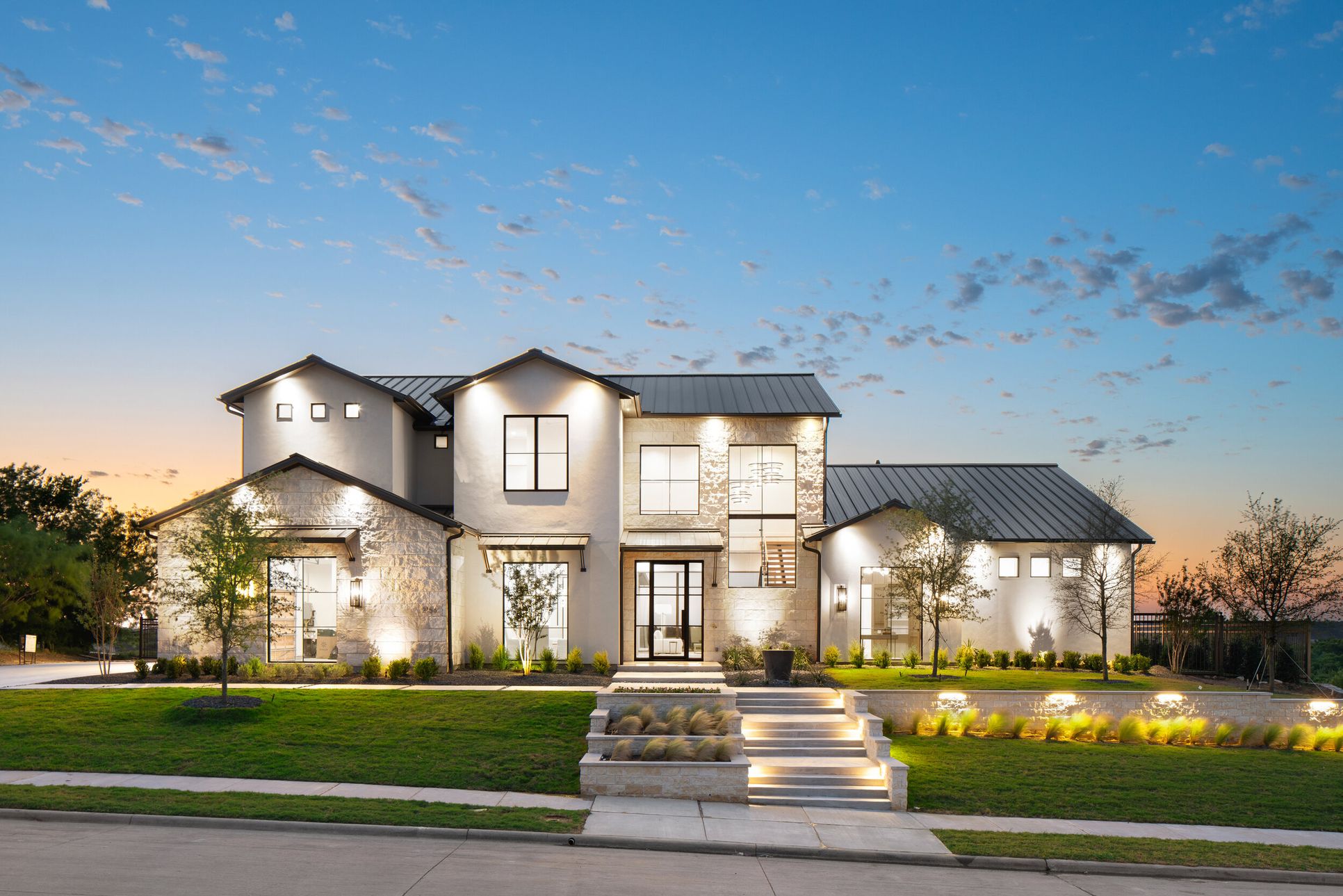 Crest Custom Homes,75071
