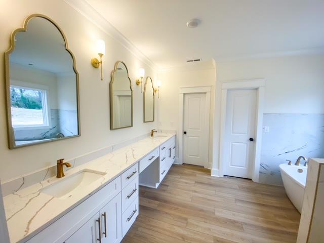 D and T Premier Home,28103