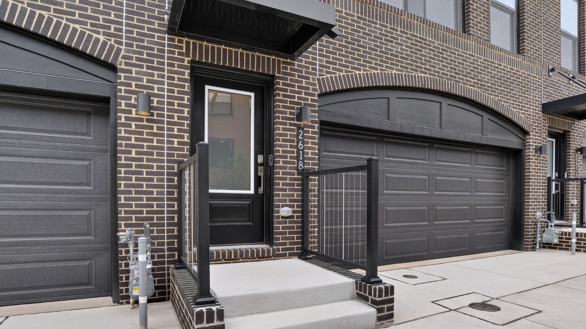 Waterford Townhome Exterior:Waterford Townhome Exterior at Locke Landing