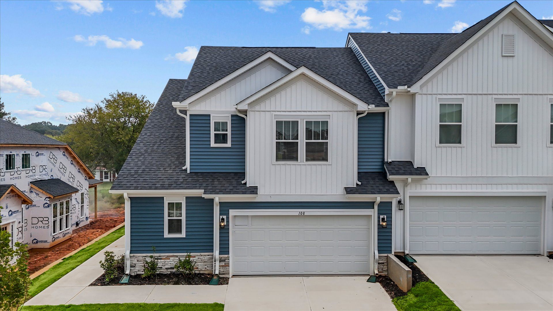 Functional design and eye-catching details in this accomplished townhome at Silo Ridge:Eye-catching exterior and tasteful interior upgrades in a prime location
