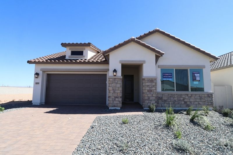 Exterior:Exterior Front