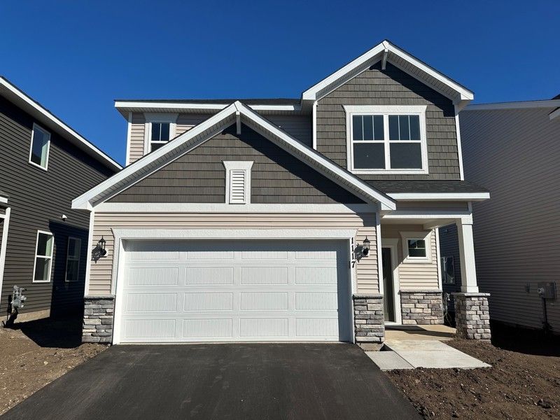 Exterior:Exterior Front