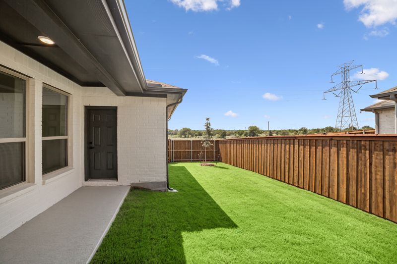 Exterior:Exterior Rear