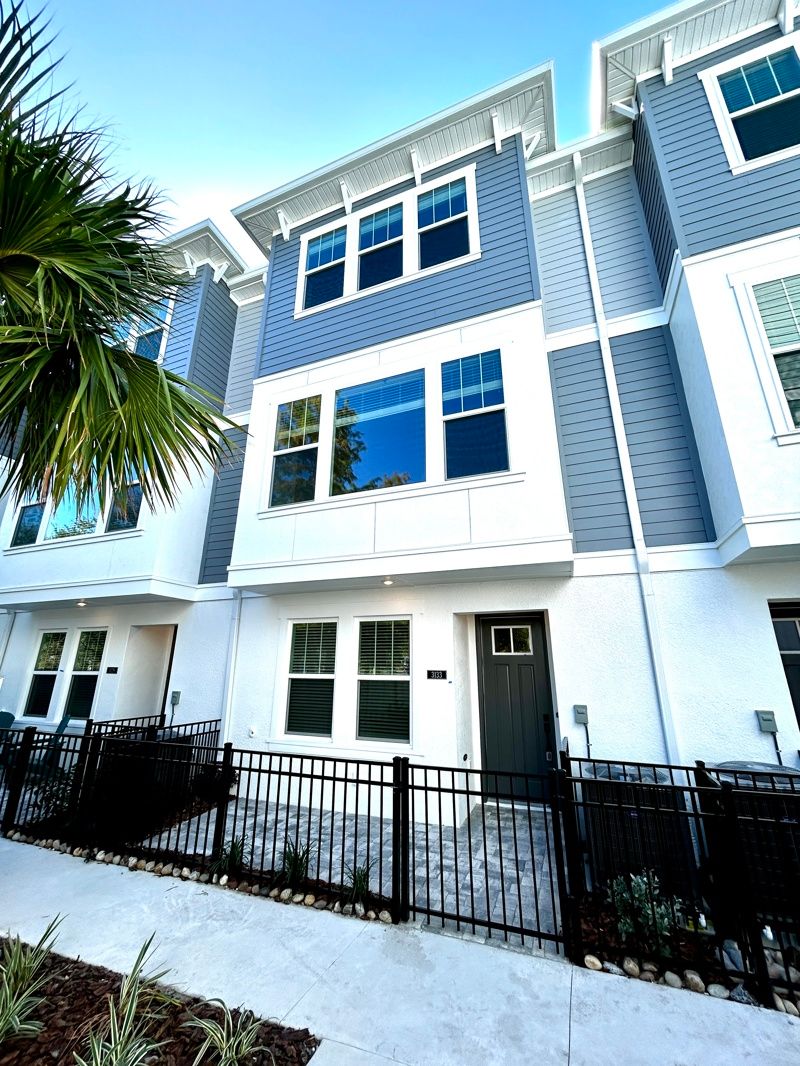 Exterior:Exterior Front