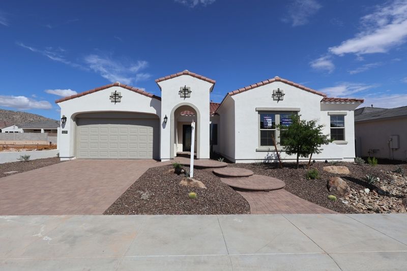 Exterior:Exterior Front