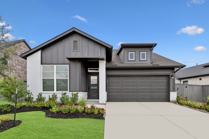 Exterior:Exterior Front