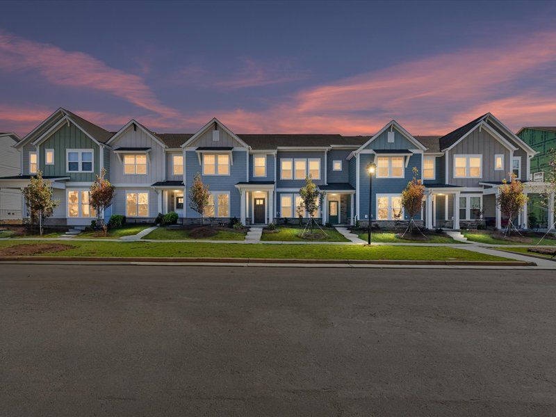 Exterior:Exterior Front