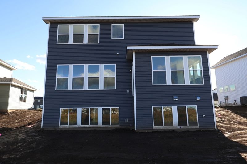 Exterior:Exterior Rear