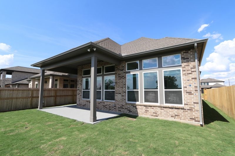 Exterior:Exterior Rear