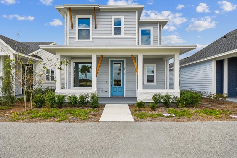 Exterior:Exterior Front