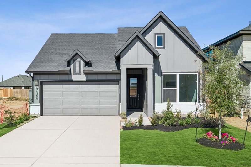 Exterior:Exterior Front